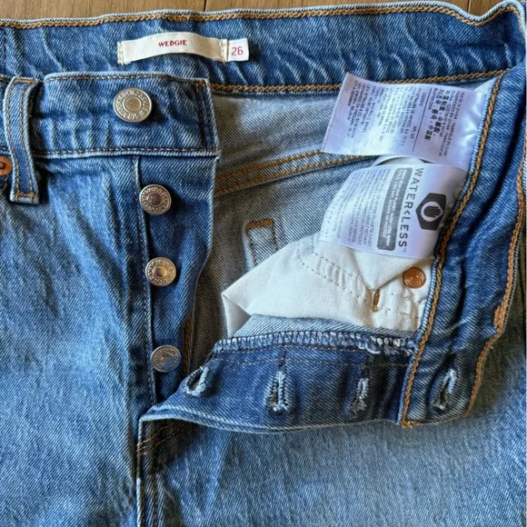 Levi's Wedgie Icon Jean - Picture 4 of 5